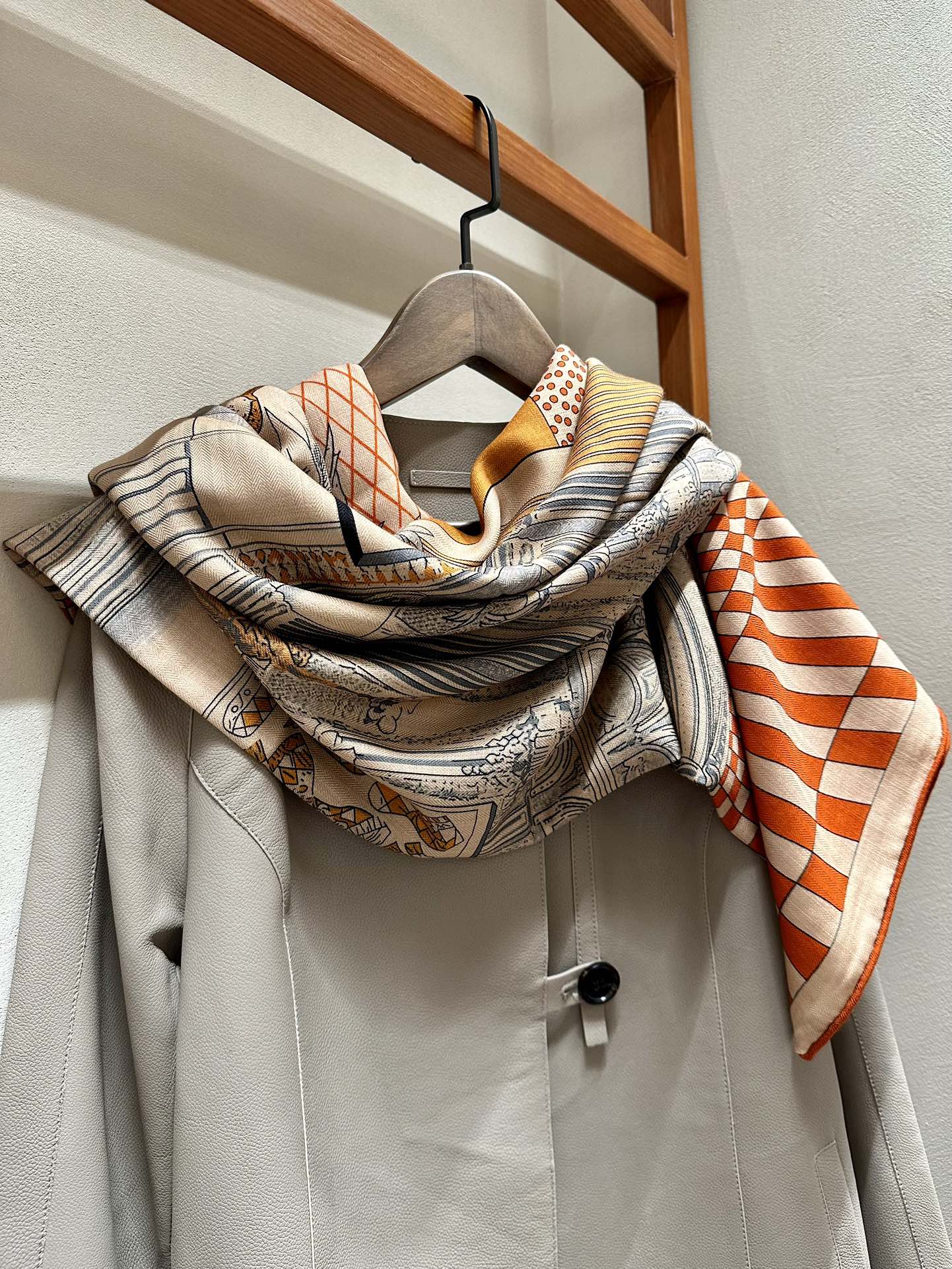 Grand Theatre Nouveau Scarf 140 CM In Orange Colorful Silk 385352