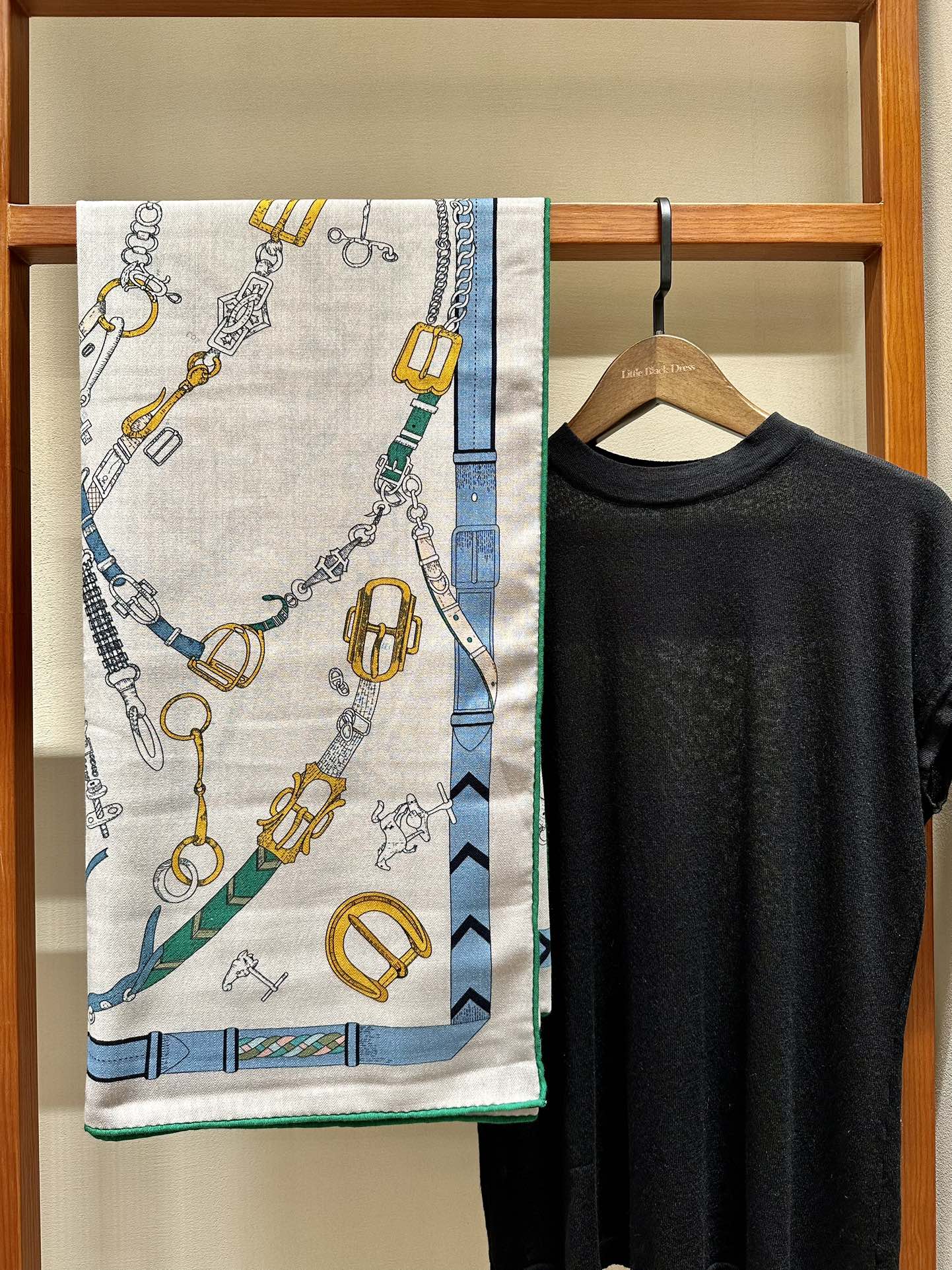 Chevaux Dechaines Shawl 135 CM IN Light Blue Colorful Cashmere Silk 373686