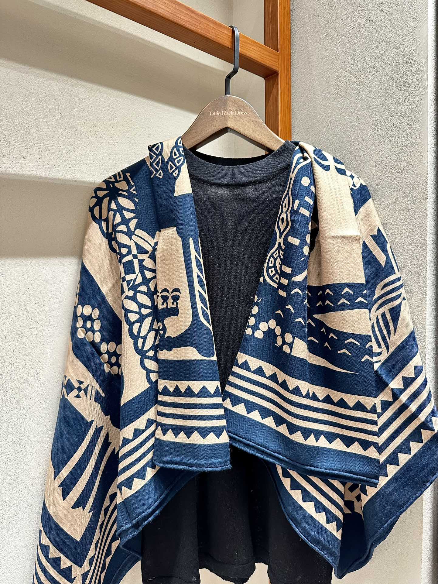 Fantaisie d'Etriers Shawl 140 CM Navy Blue Silk