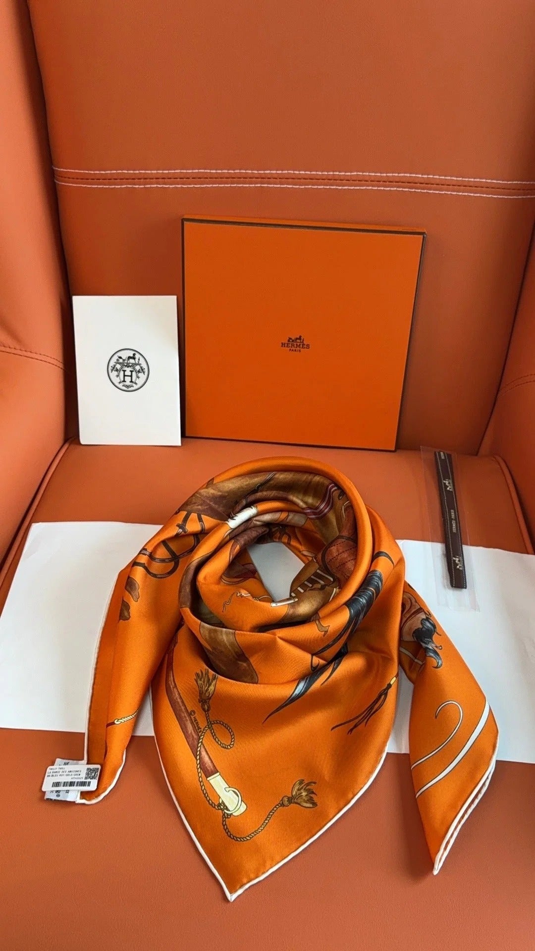 HM 26s 90 House Scarf Orange Colorful Mulberry Silk 153377