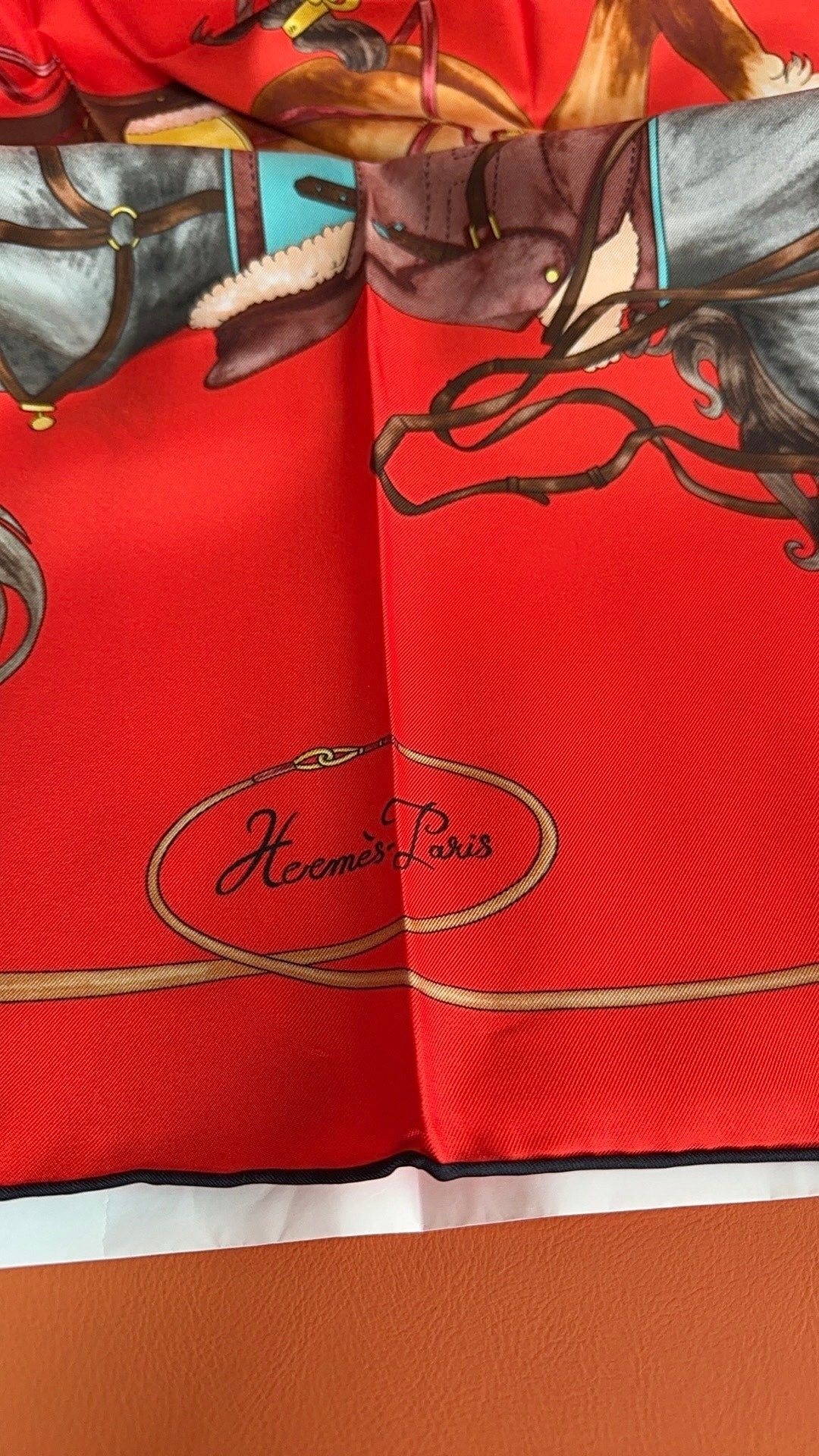 HM 26s 90 House Scarf Red Colorful Mulberry Silk 153371