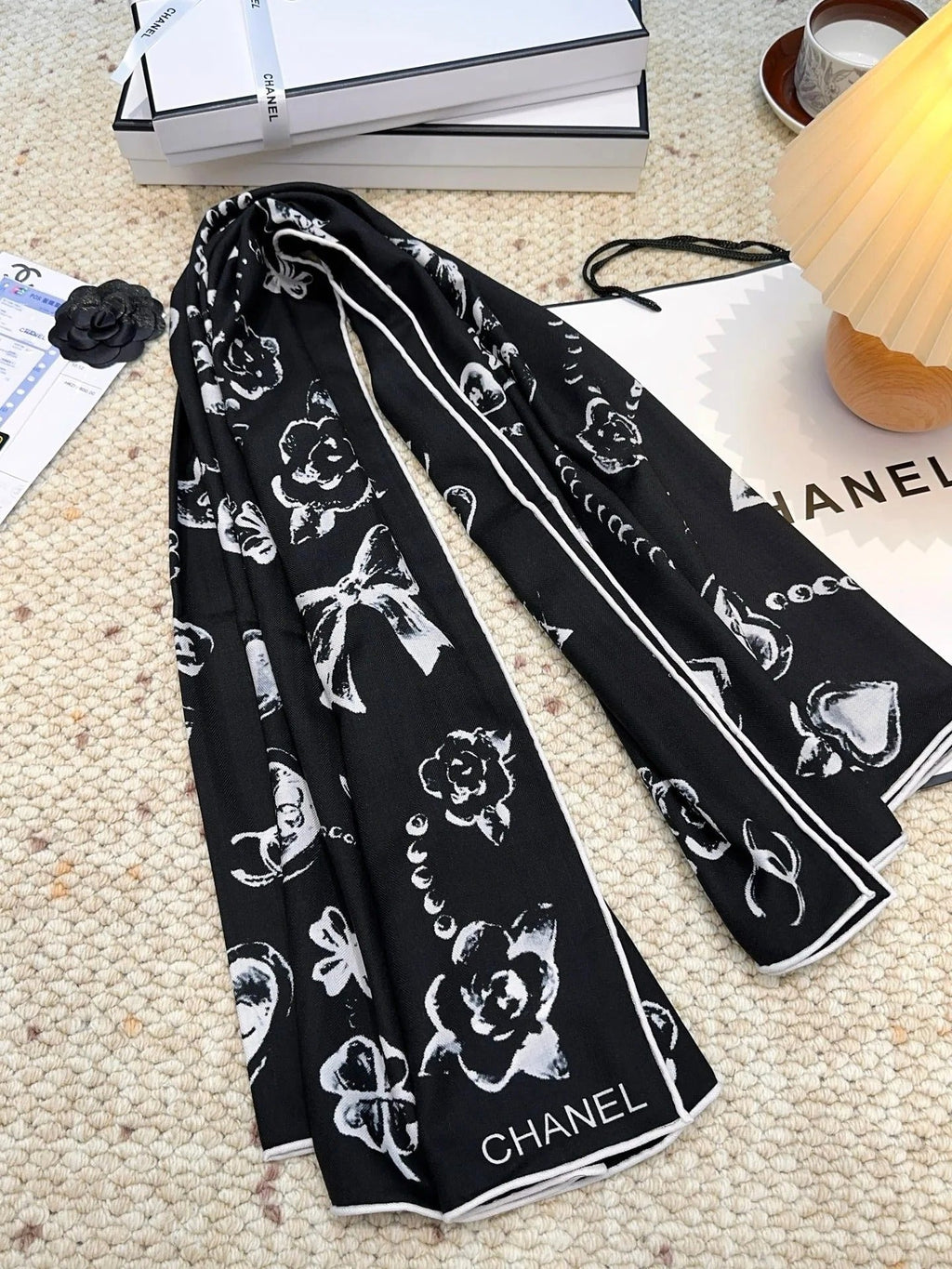 CHANEL 25S SCARF 140 CM IN CASHMERE SILK 943924