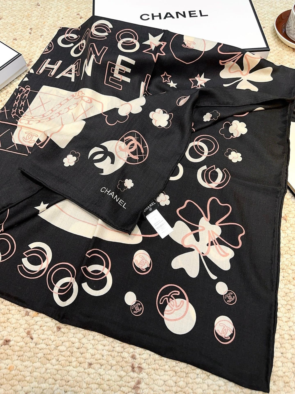 CHANEL 25S SCARF 140 CM IN CASHMERE SILK 943926