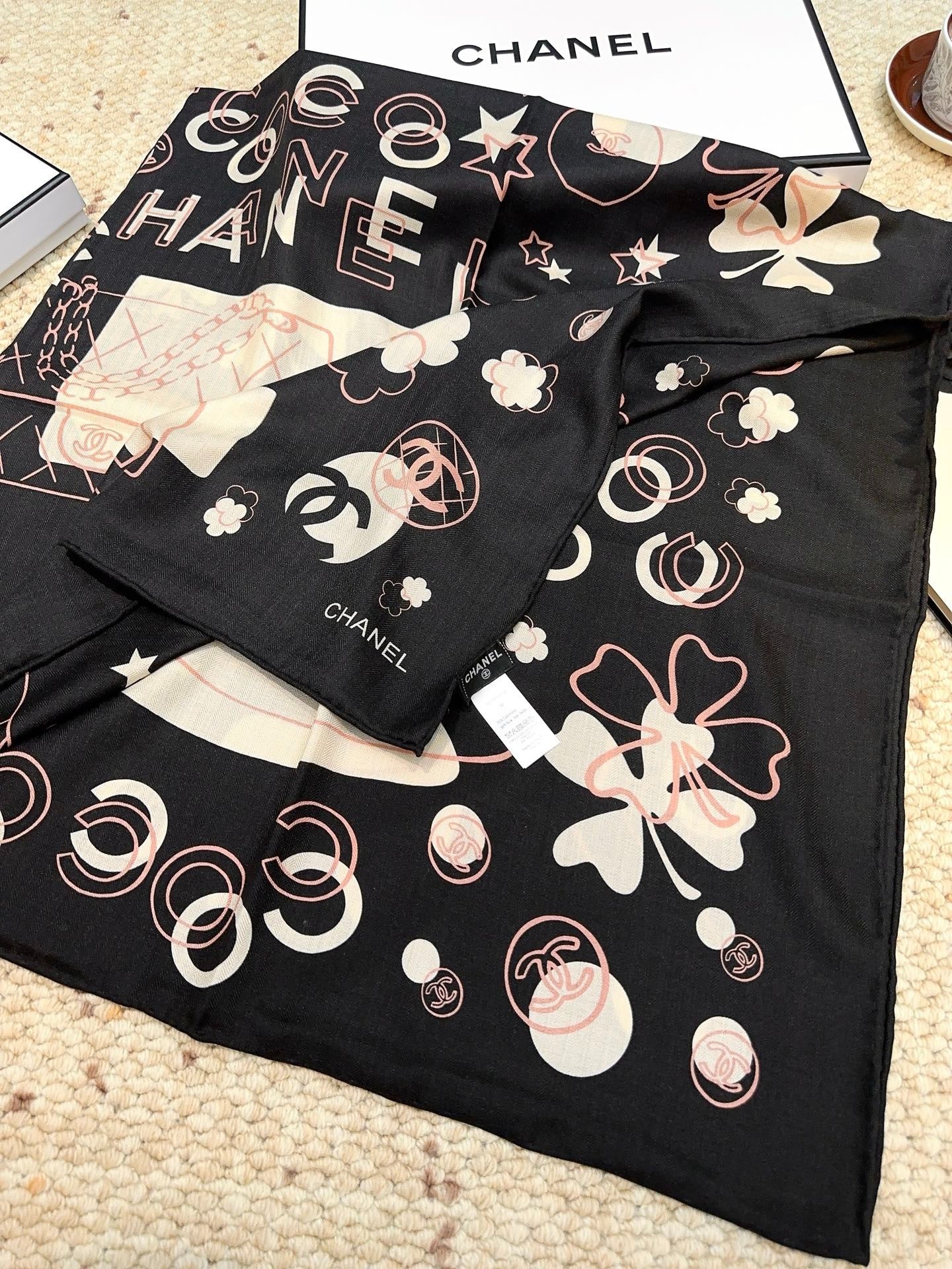 CHANEL 25S SCARF 140 CM IN CASHMERE SILK 943926