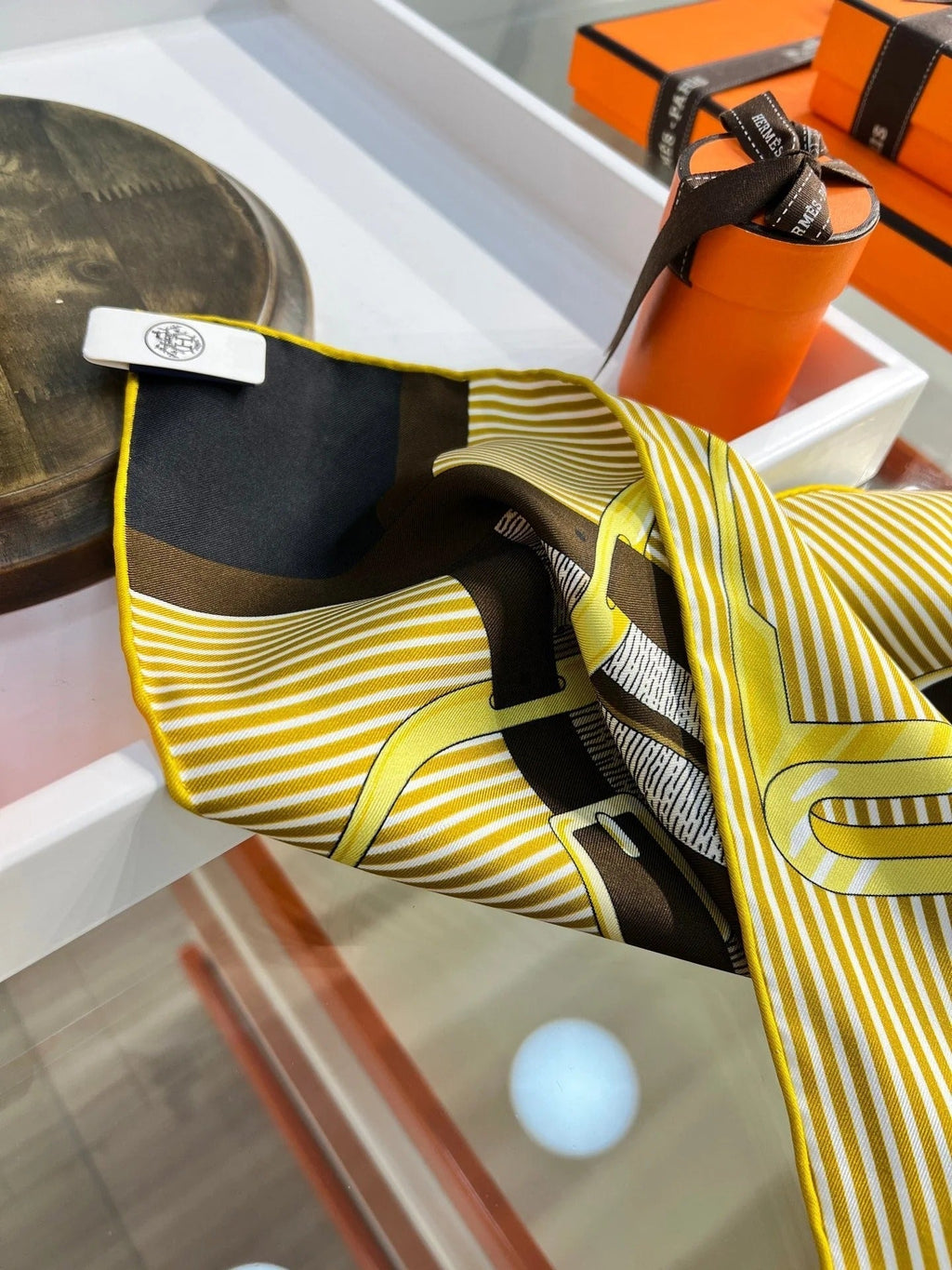 HM 26s Double-sided Scarf 90 Yellow Brown Colorful Mulberry Silk 152282