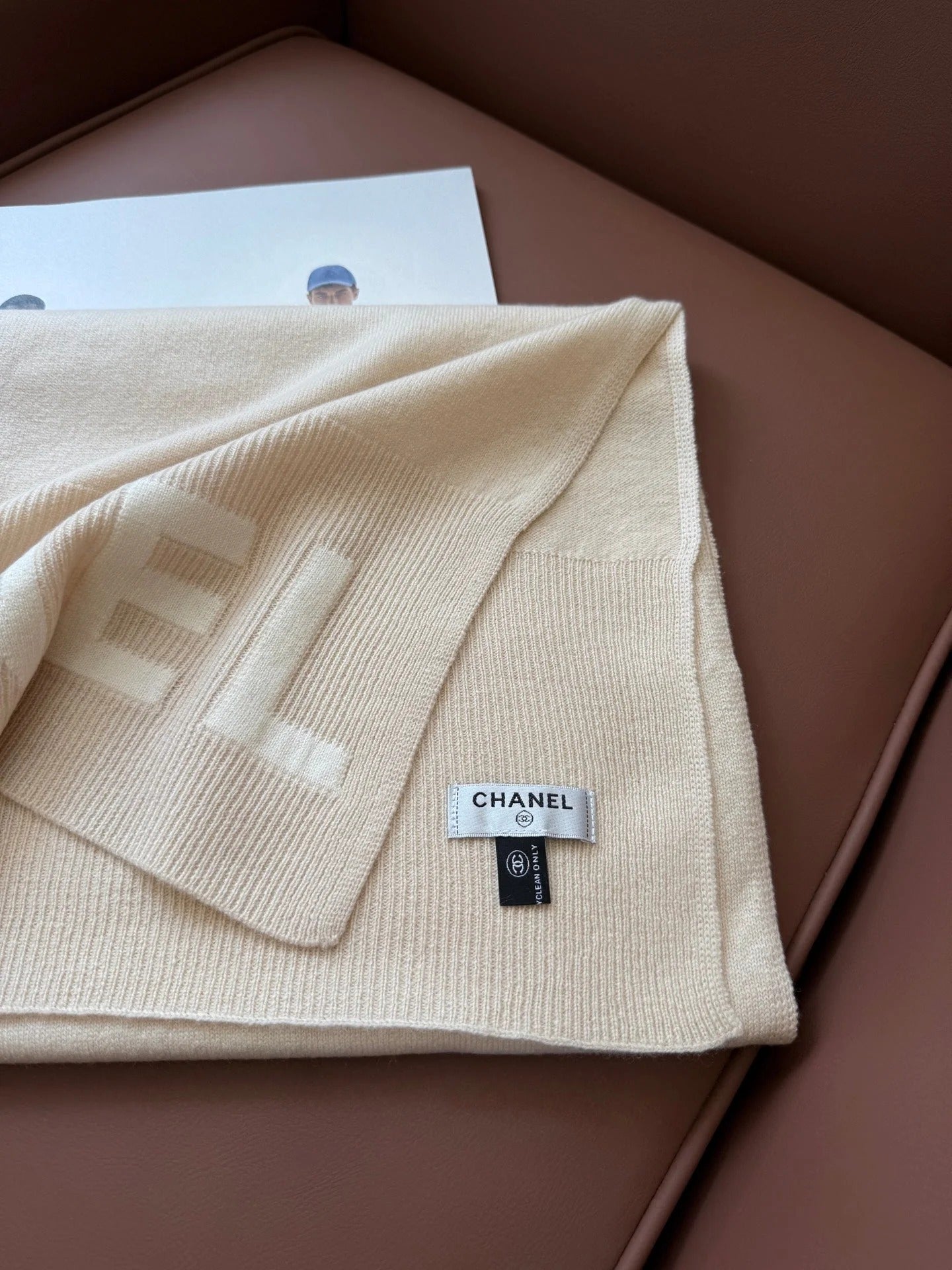 CHANEL 25S SCARF 170 CM IN CASHMERE 943079