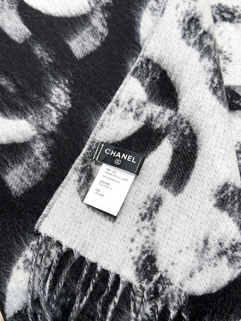 CHANEL 25S SCARF 210 CM IN CASHMERE 943937