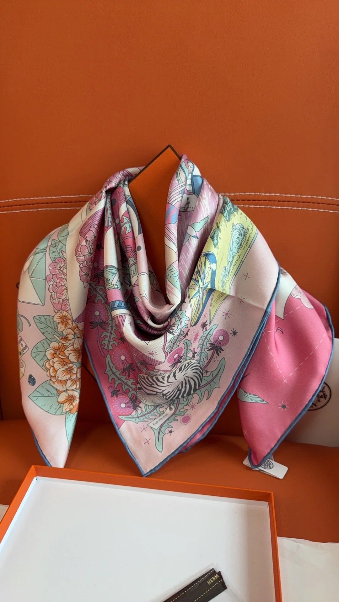 HM 26s 90 Scarf Pink Colorful Mulberry Silk 153388