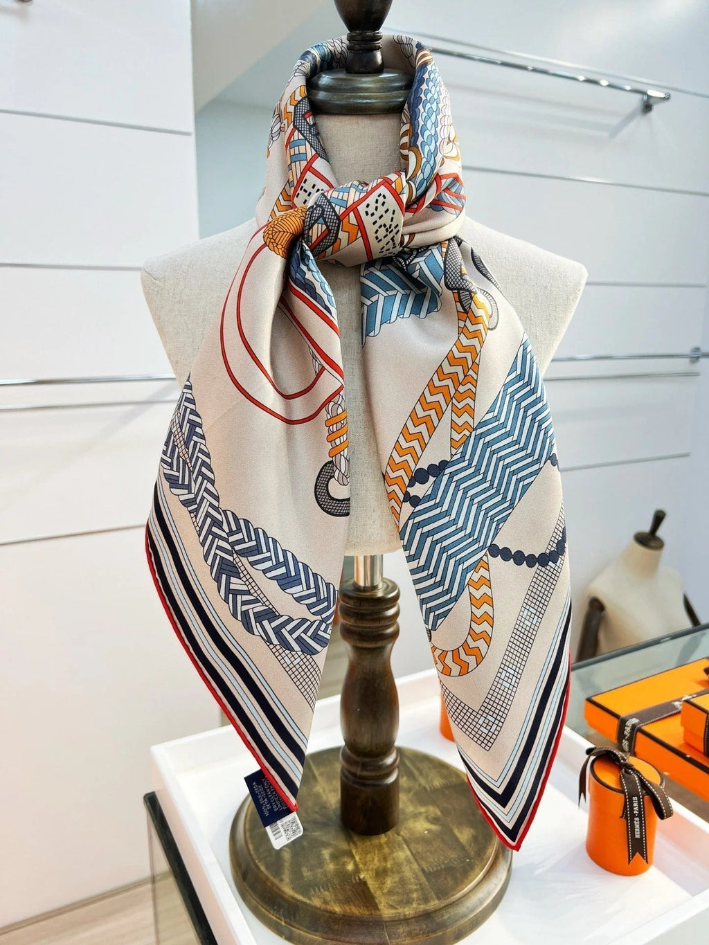 HM 26s Knitting Scarf 90 Beige Blue Colorful Mulberry Silk 148057