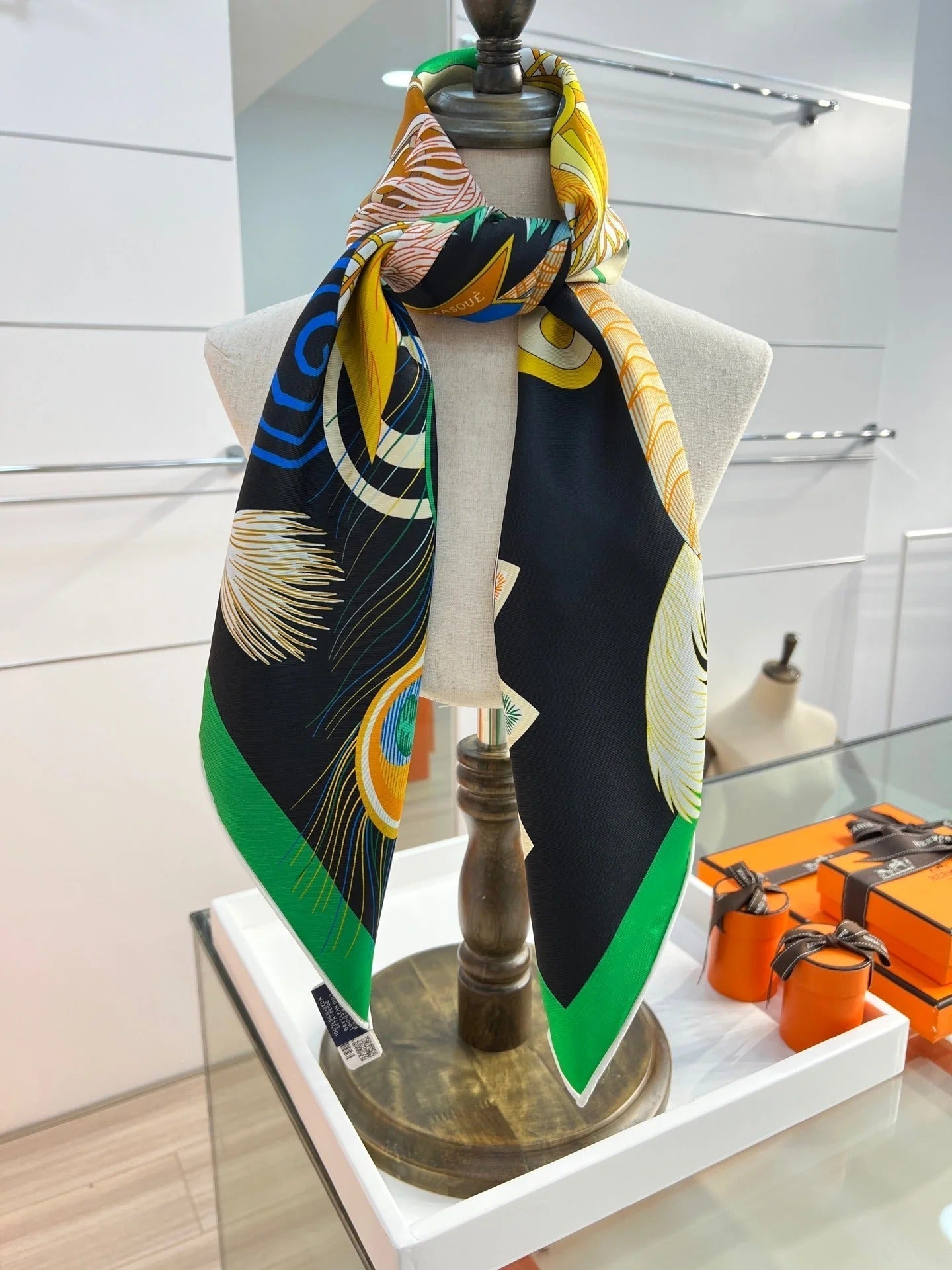 HM 26s 90 Double-sided Scarf Green Black Colorful Mulberry Silk 157530