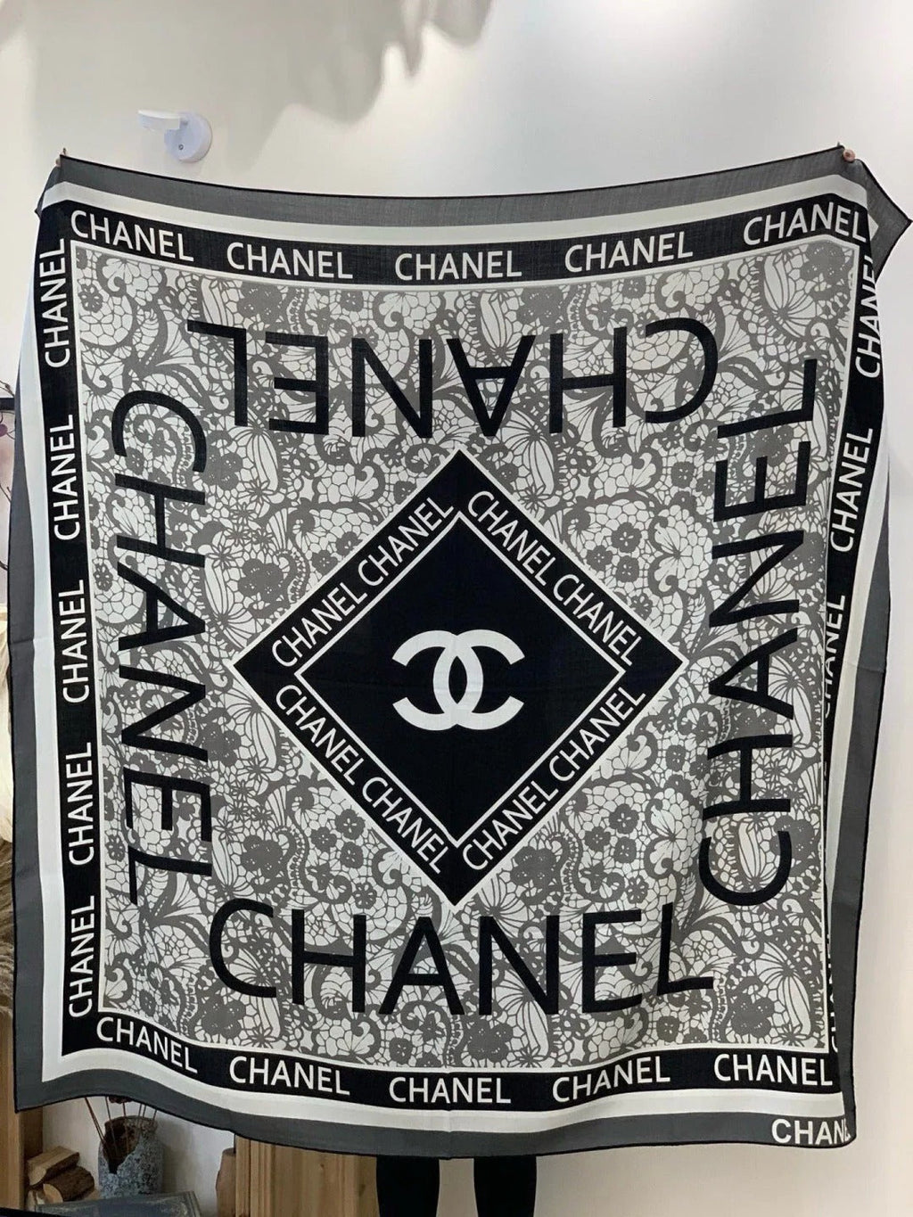 CHANEL 25S SCARF 135 CM IN CASHMERE AND SILK 943319