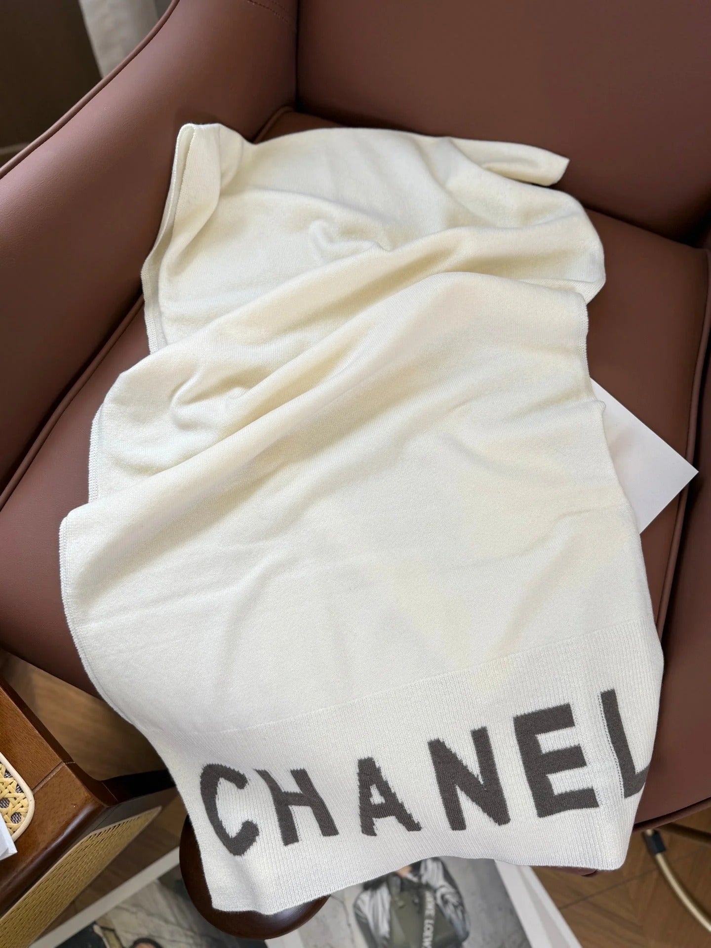 CHANEL 25S SCARF 170 CM IN CASHMERE 943081