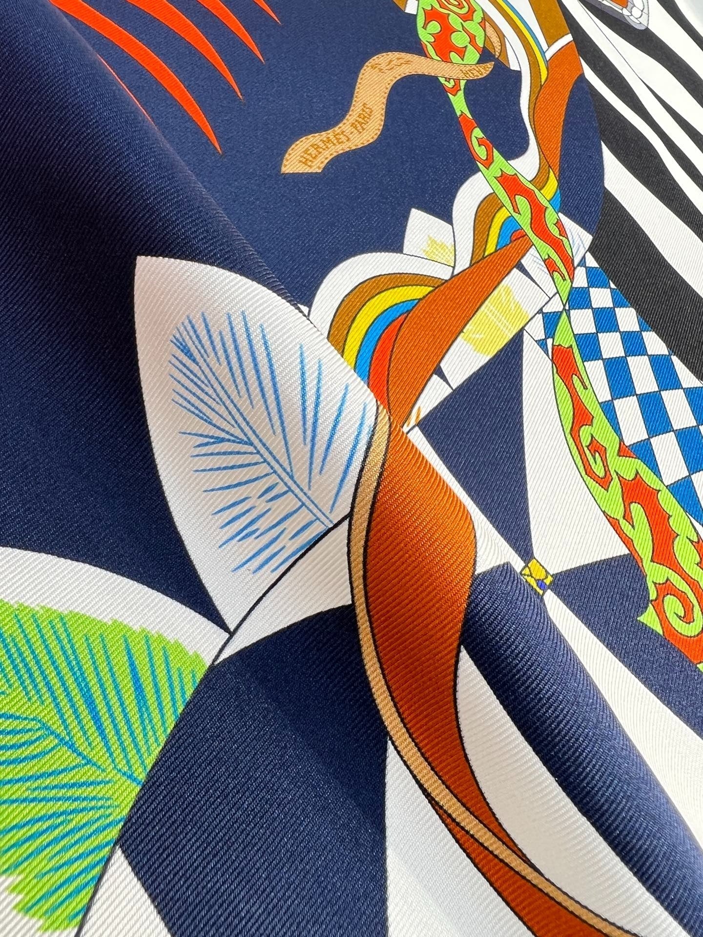 HM 26s 90 Double-sided Scarf Navy Blue Colorful Mulberry Silk 157528