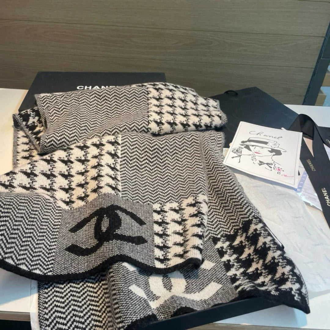 CHANEL 25S SCARF 190 CM IN CASHMERE 942958