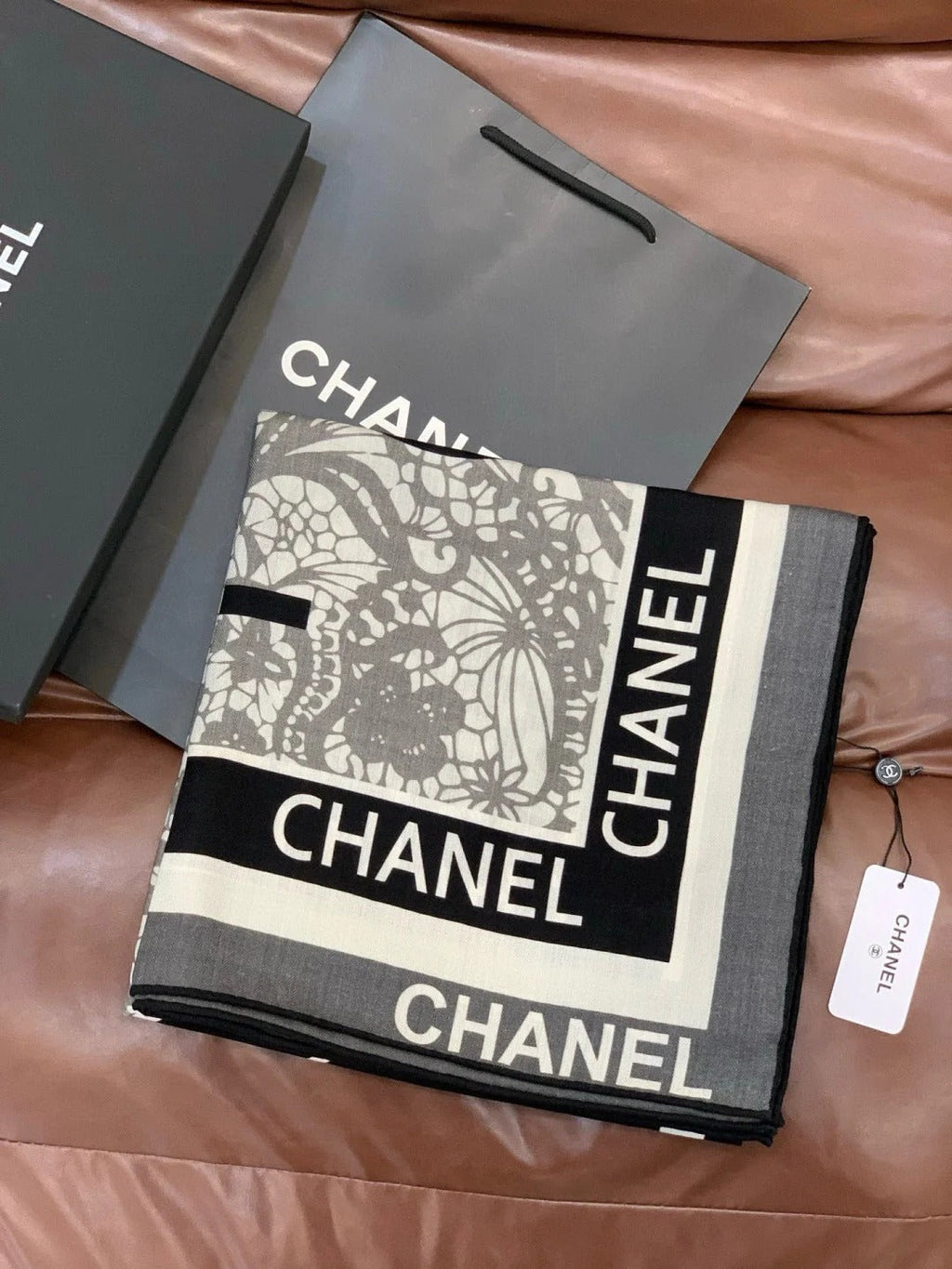 CHANEL 25S SCARF 135 CM IN CASHMERE AND SILK 943319