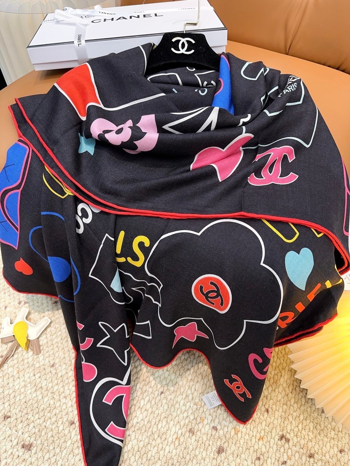 CHANEL 25S SCARF 140 CM IN CASHMERE SILK 943927