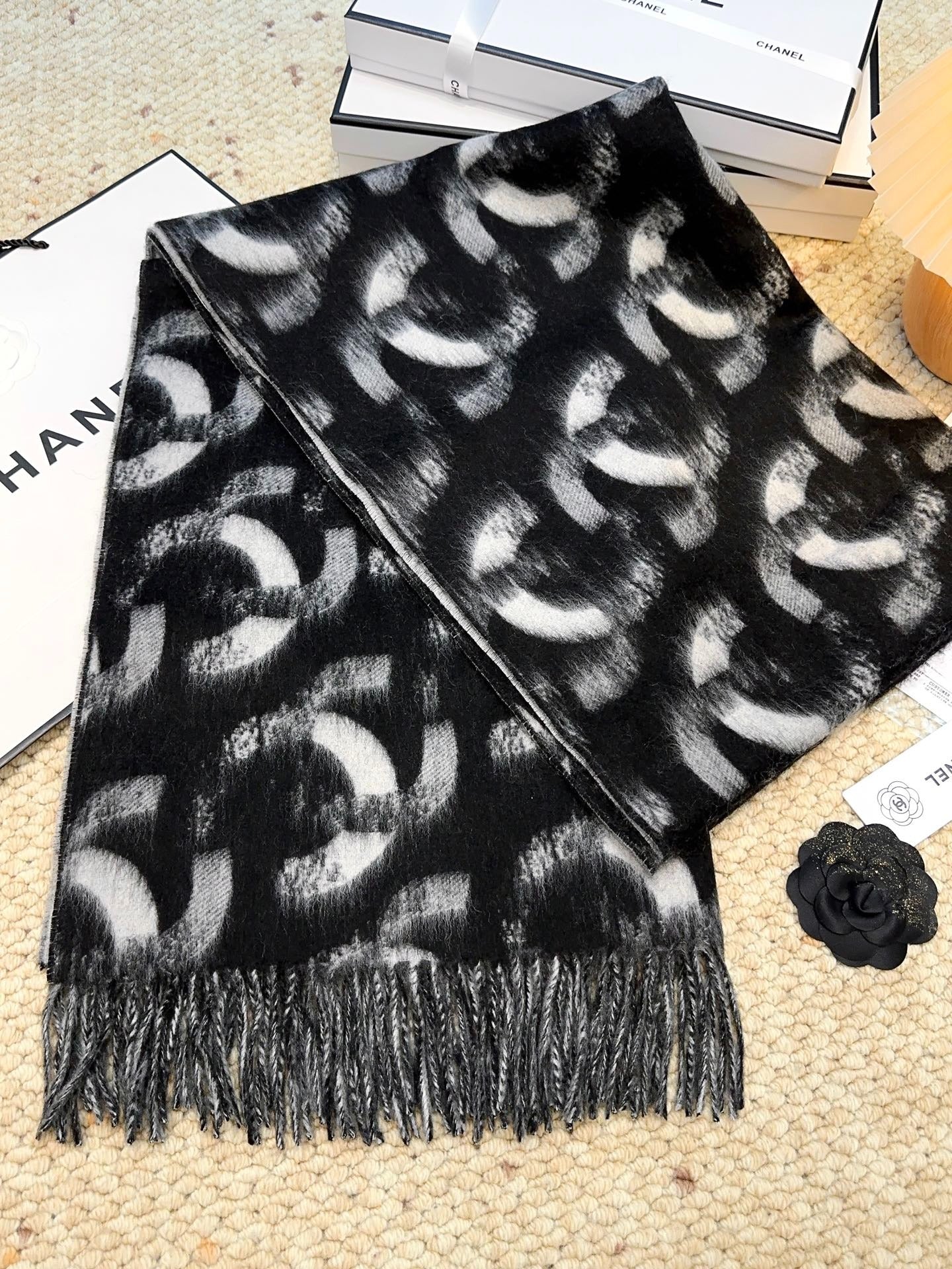 CHANEL 25S SCARF 210 CM IN CASHMERE 943937