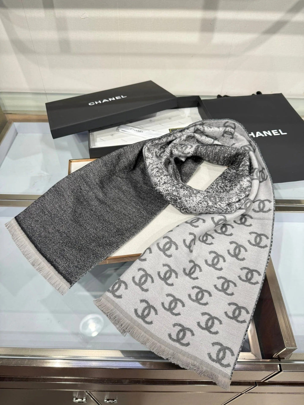 CHANEL 25S SCARF 185 CM IN CASHMERE 943078