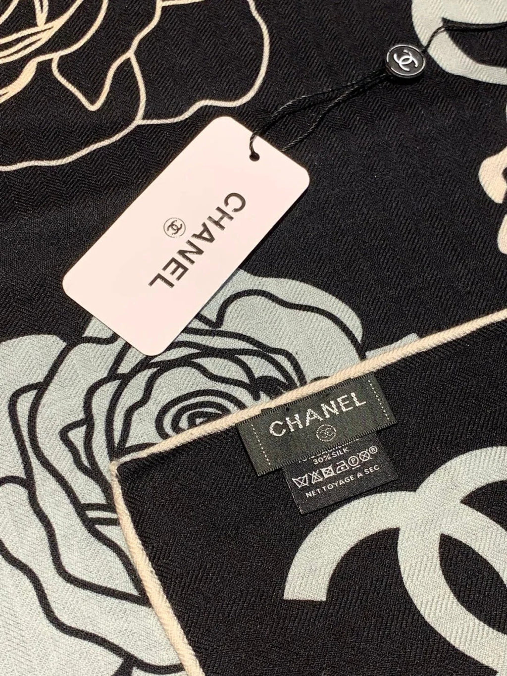 CHANEL 25S SCARF 140 CM IN CASHMERE AND SILK 943336